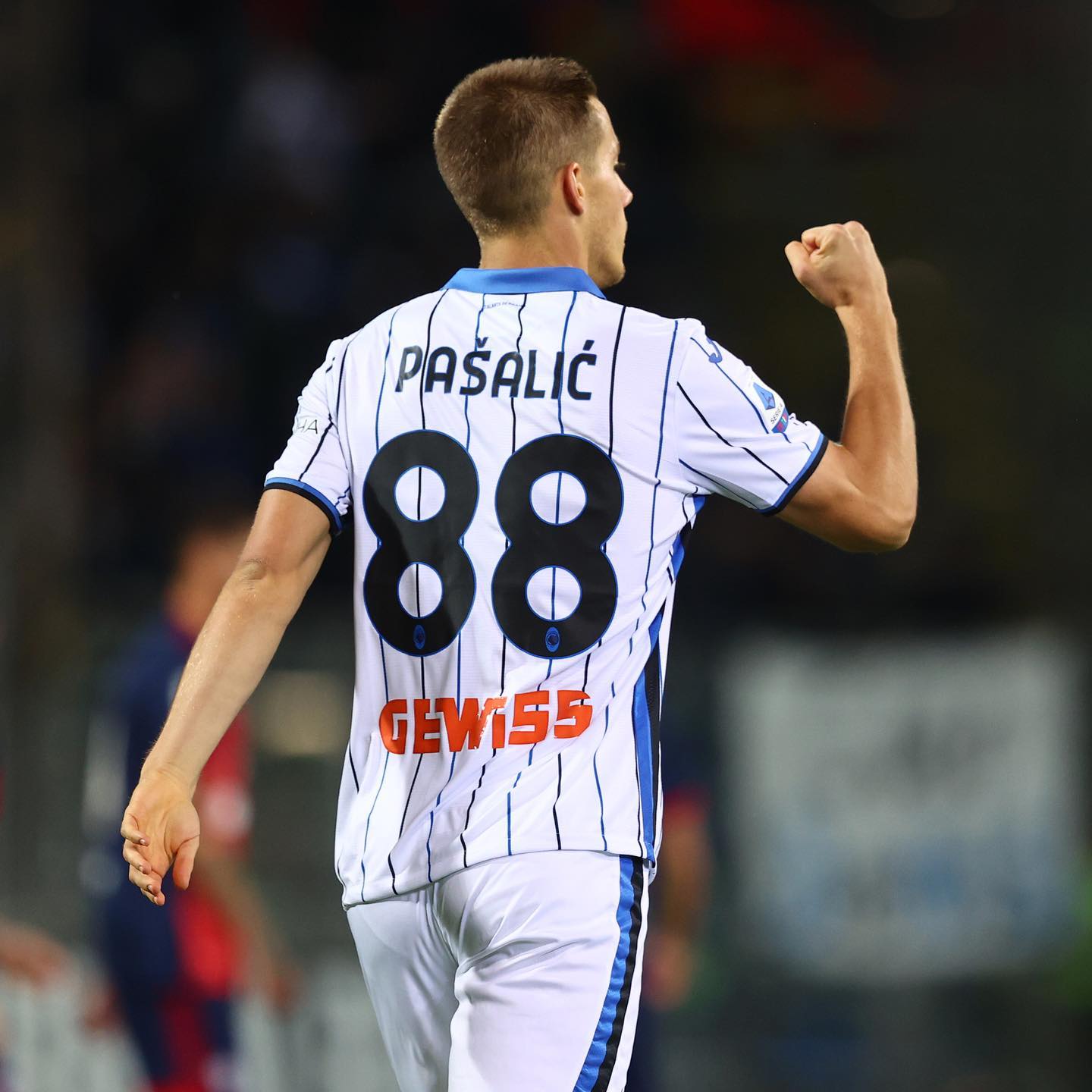 Футболистам в Италии запретили носить футболку с №88