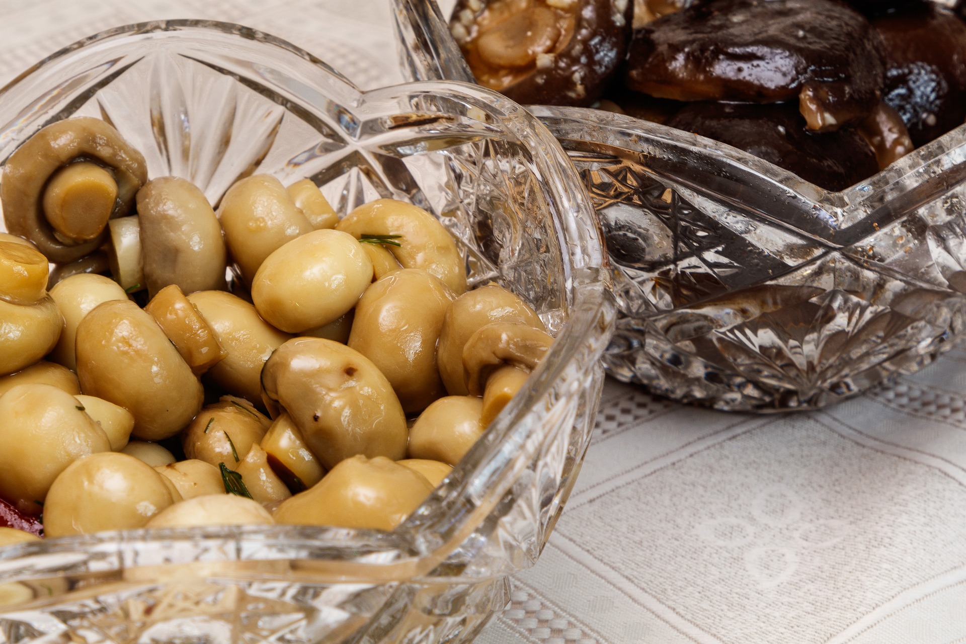 Сушити чи маринувати: як правильно зберігати різні гриби