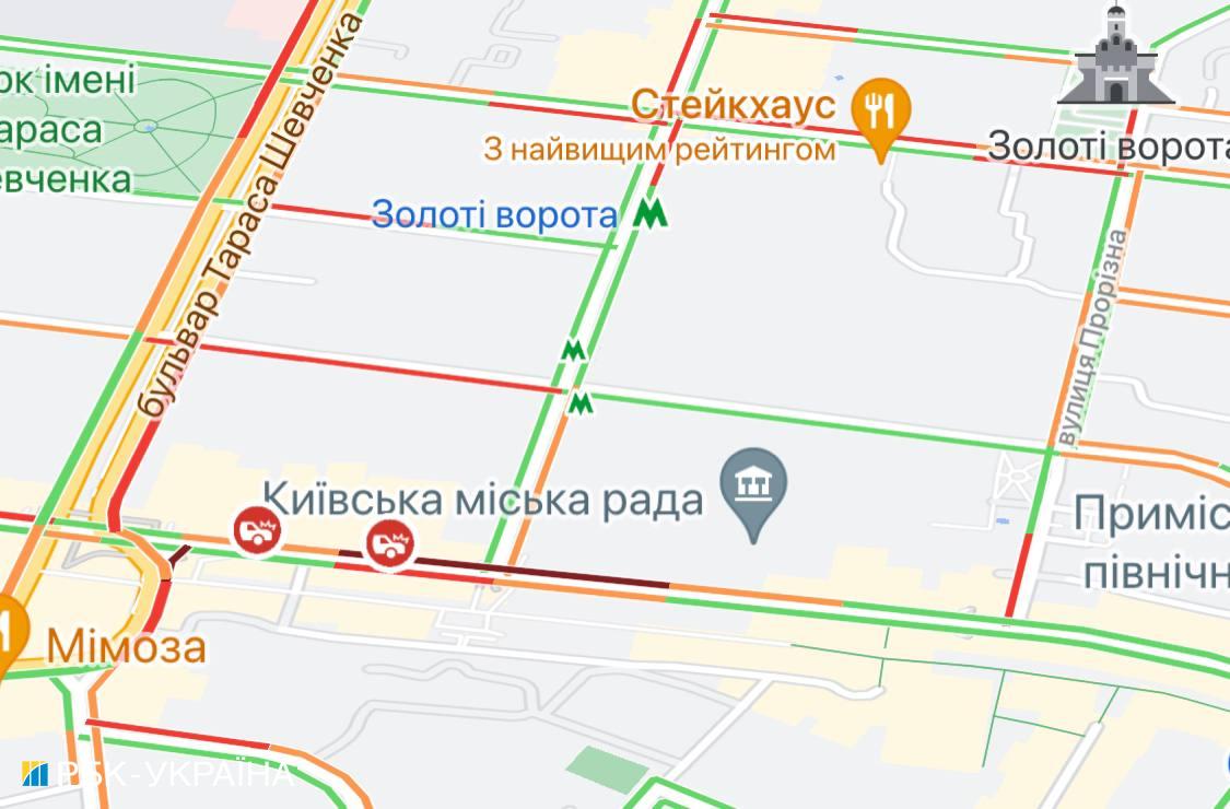 Возле КГГА произошла масштабная авария. Движение транспорта затруднено