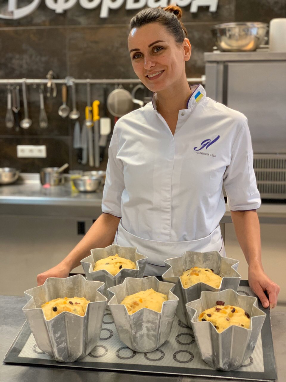 Этот рецепт ищут все: влажная паска с сухофруктами от Лизы Глинской