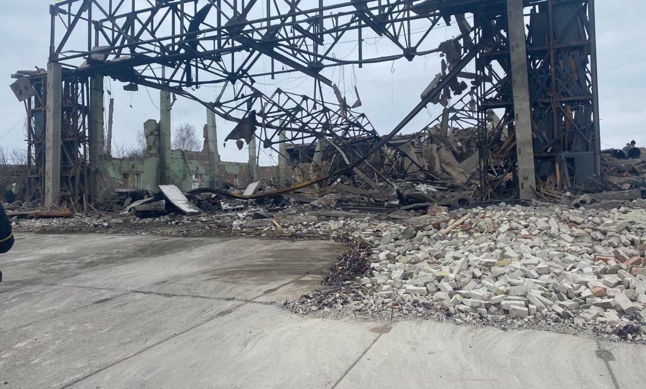 "Ворог влаштував полювання, авіабаза у пріоритеті". Чому РФ часто б'є по Старокостянтинову