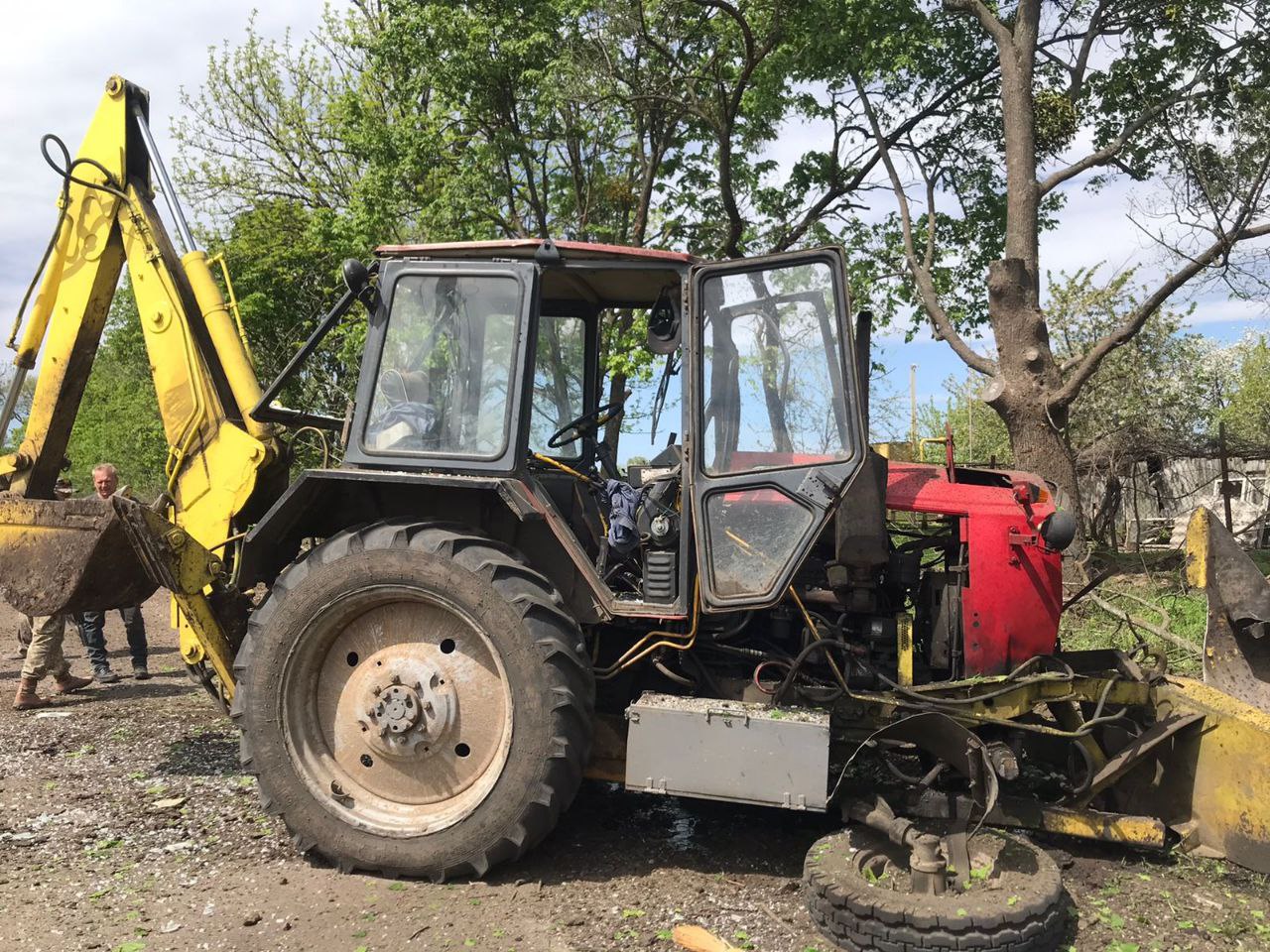 У Тростянці біля лікарні на міні підірвався трактор