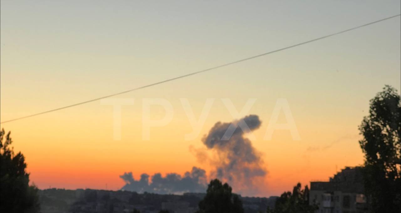 У Миколаєві, Кропивницькому та Кривому Розі пролунали вибухи, по всій Україні чути тривогу