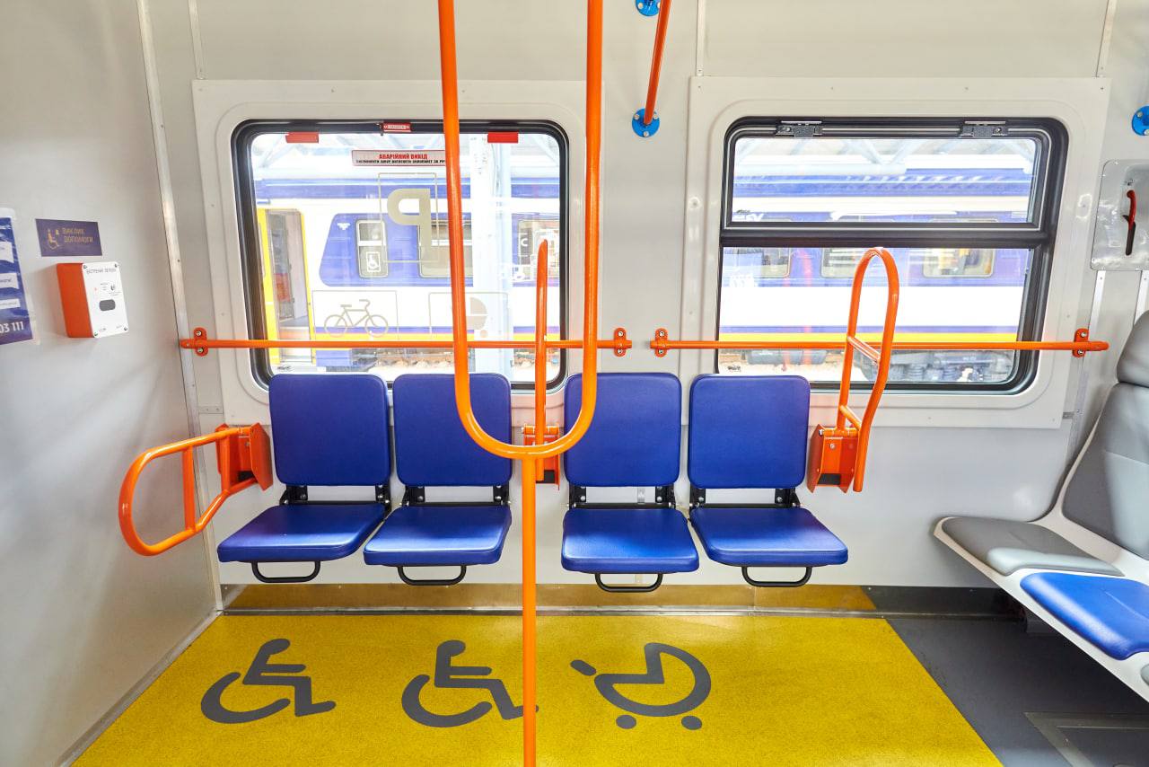 Стандарт качества: появились фото новой электрички, которая будет ездить в Киеве