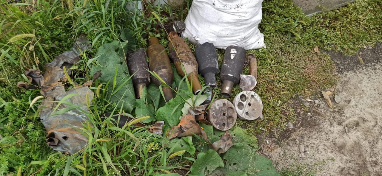 Варили самогон в райотделах: показали, как жили оккупанты в Харьковской области