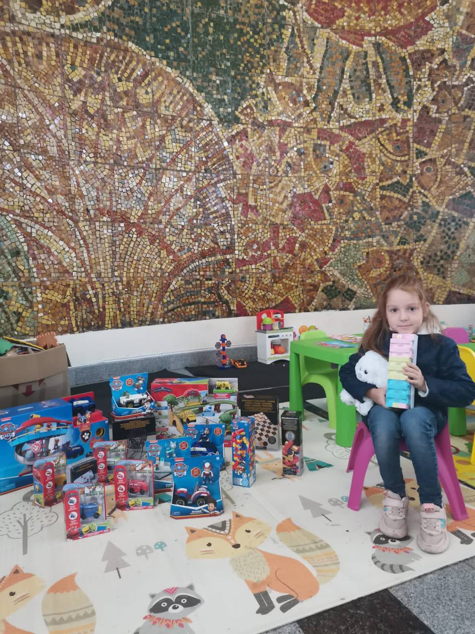 Дитячі зони на вокзалах та ігротека у вагонах: УЗ порадувала нововведенням для маленьких пасажирів