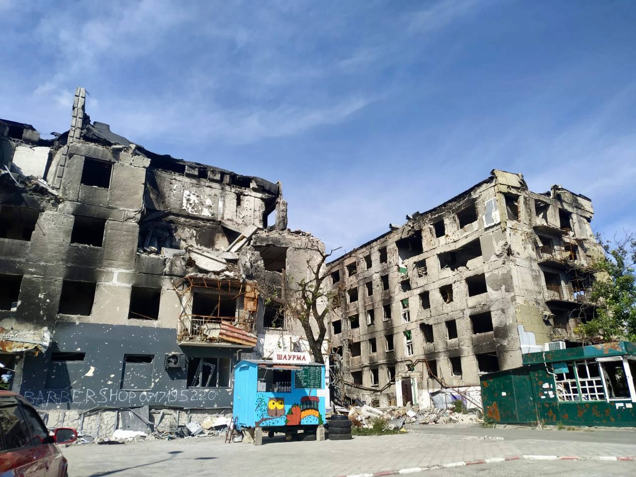 У Маріуполі місцеві виживають в нелюдських умовах: у більшості немає опалення та світла