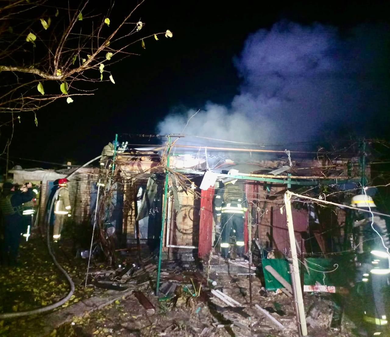 Ворог обстріляв з РСЗВ Нікопольський район: які наслідки