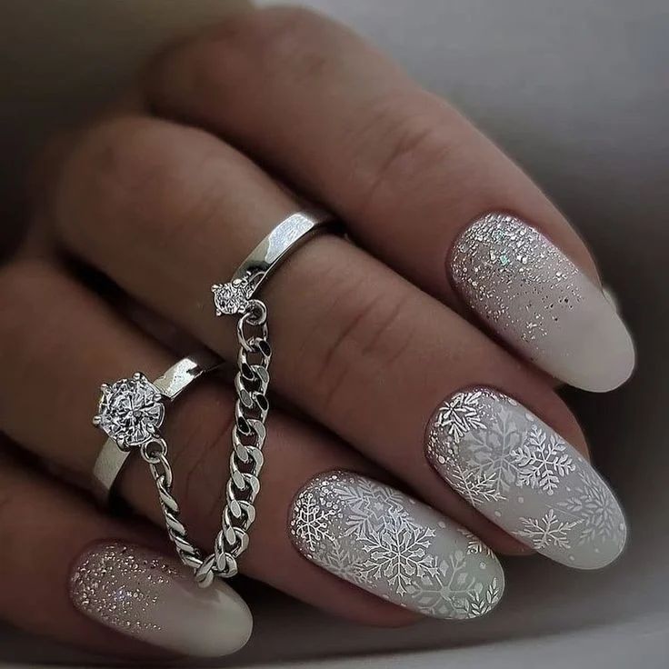 5 шикарних ідей для дизайну новорічного манікюру (фото)