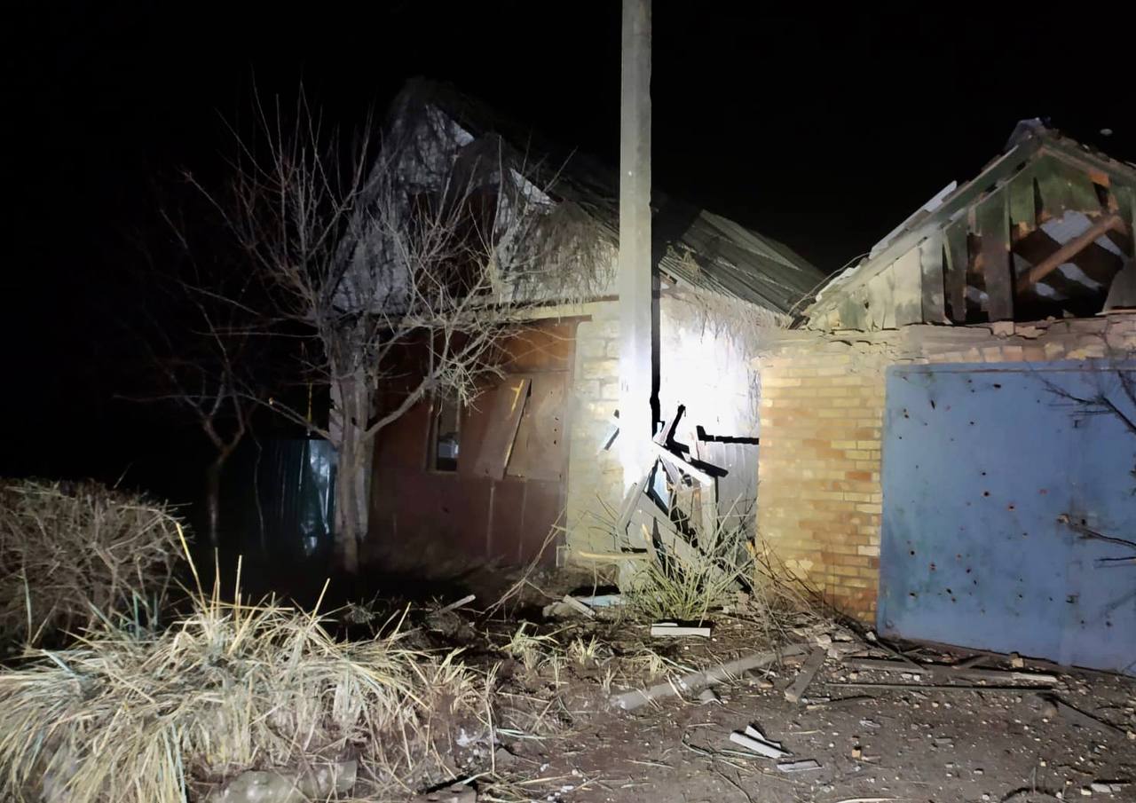 Войска РФ ночью обстреляли Никополь из "Градов": повреждены дома и ЛЭП