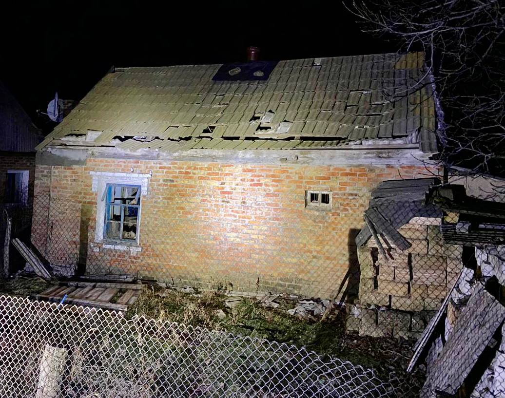 Окупанти накрили Нікопольський район артилерійським вогнем: названо наслідки