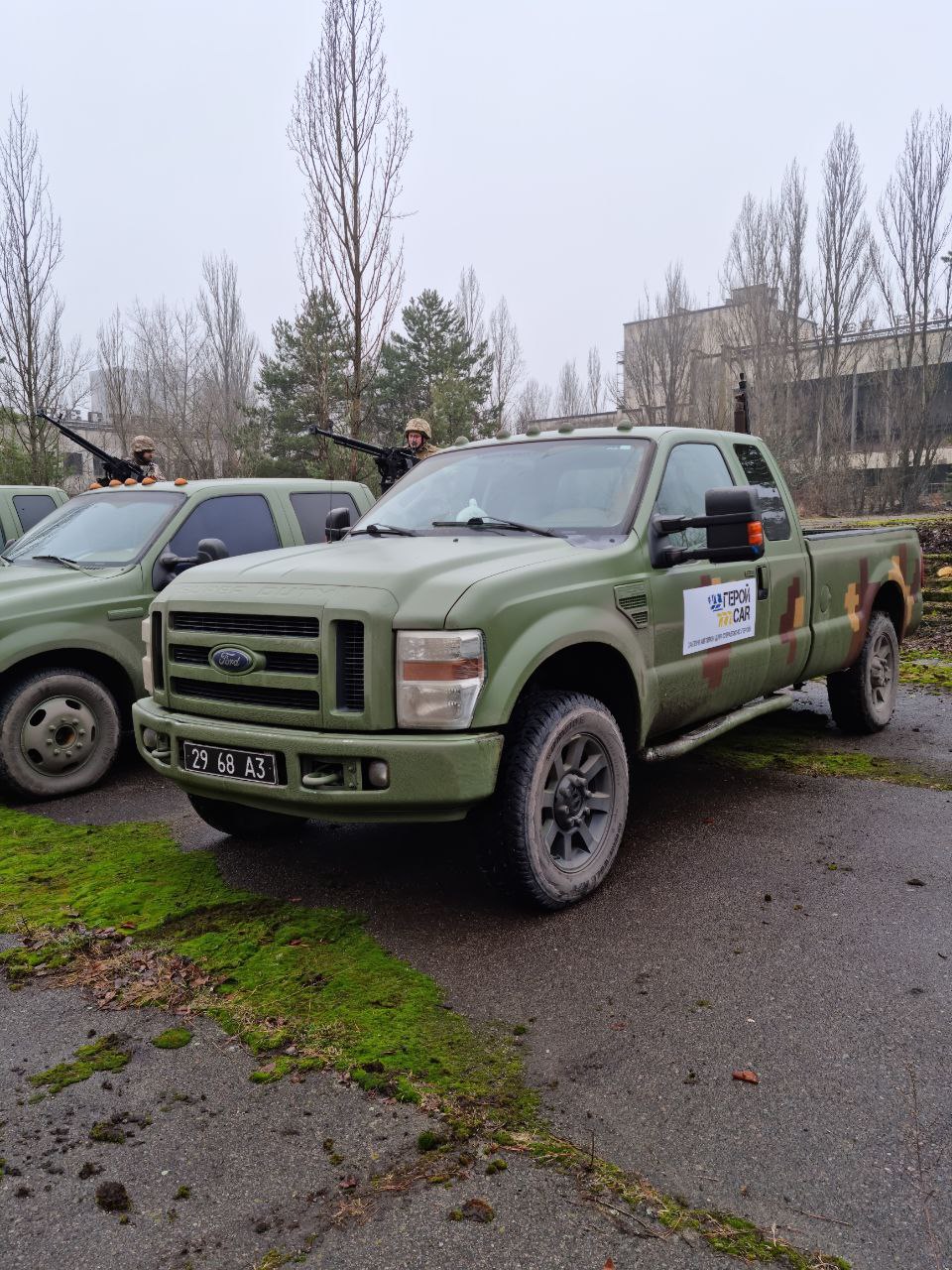 ЗСУ отримали 15 пікапів, які стануть на захист неба над Києвом (фото)