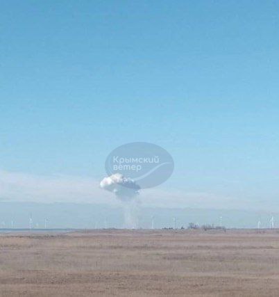 На півночі Криму в Армянську пролунали гучні вибухи