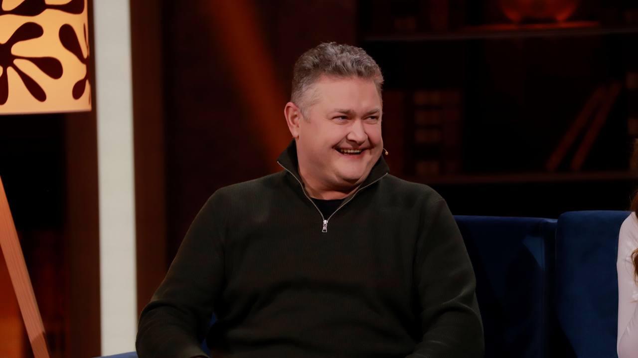 Відомий актор потрапив під російський обстріл під час зйомок: що відомо