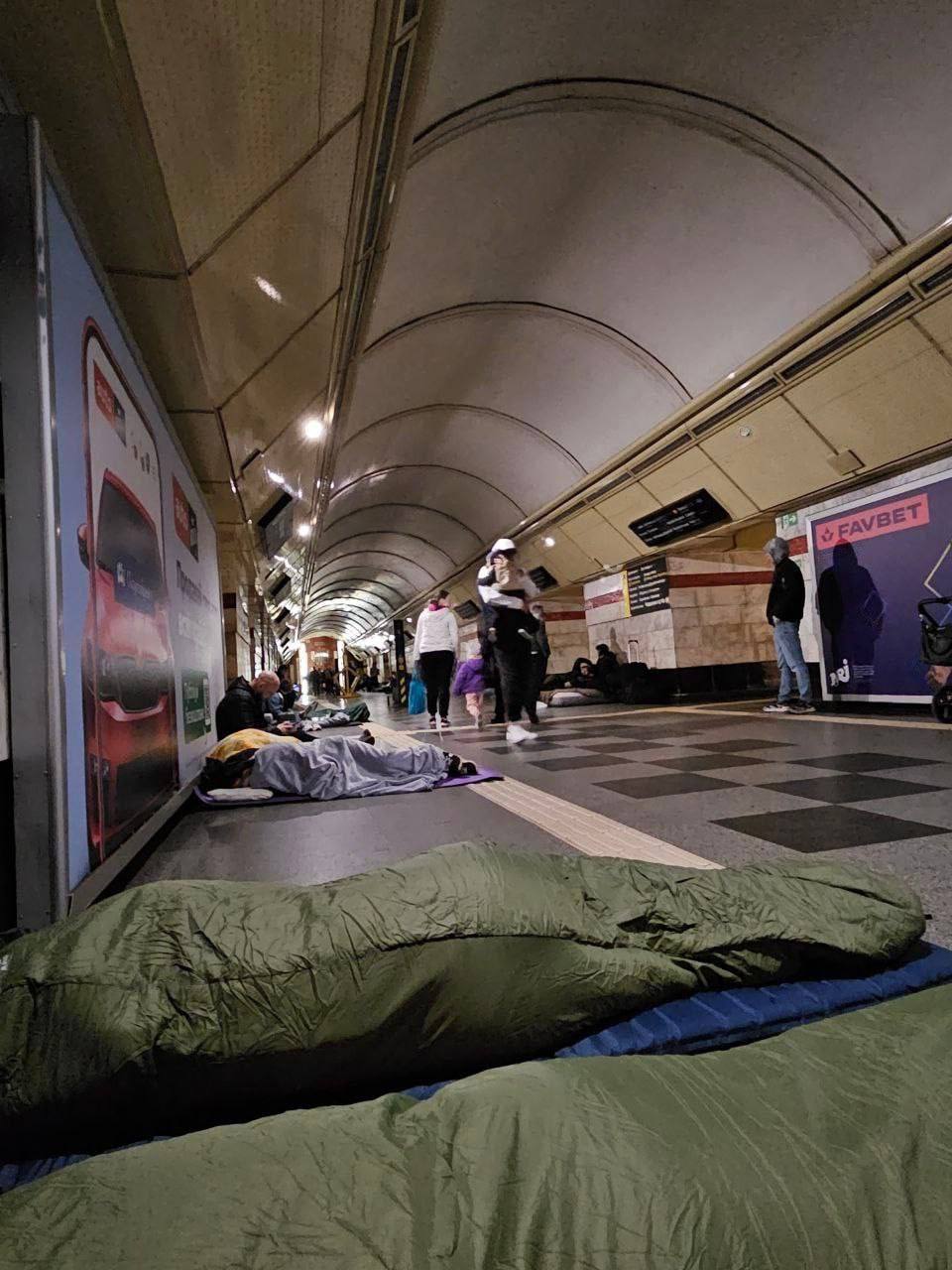 В Україні оголошено масштабну повітряну тривогу, є ризик ракетного удару