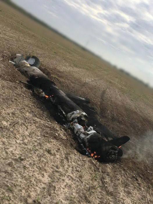 У Київській області поліцейські виявили вирву після ворожого обстрілу (фото)