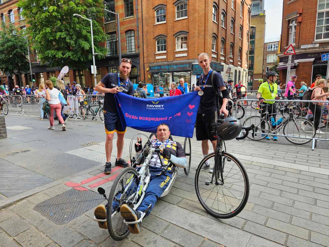 Украинская команда приняла участие в лондонском велопробеге при содействии Favbet Foundation