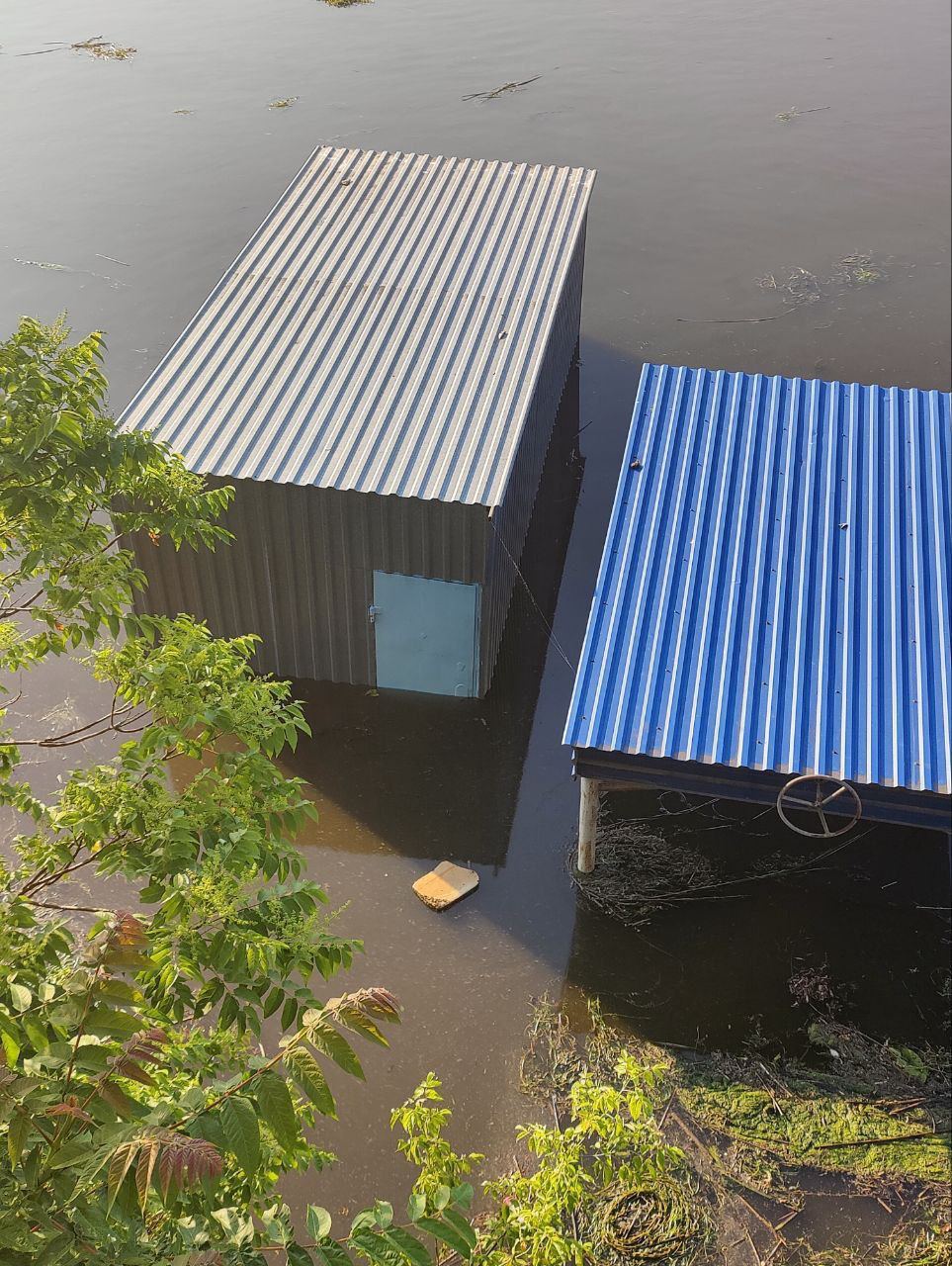 Як зараз виглядає Каховська ГЕС, яку підірвали окупанти (фото, відео)