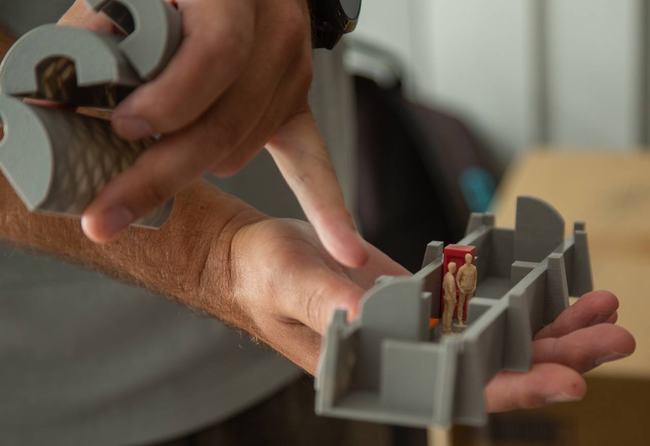 У Києві встановили перше мобільне укриття. Дивіться, як воно виглядає (фото)