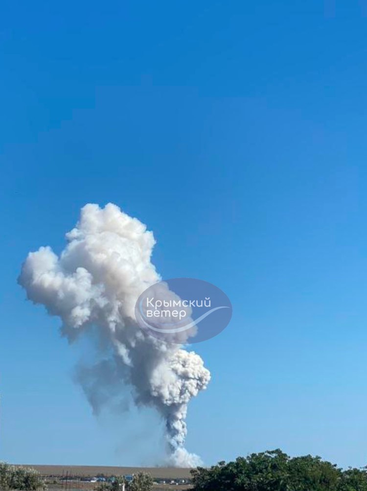 В Криму пролунали вибухи: імовірно, вражені РЕБ окупантів та ракетний комплекс "Бастіон"