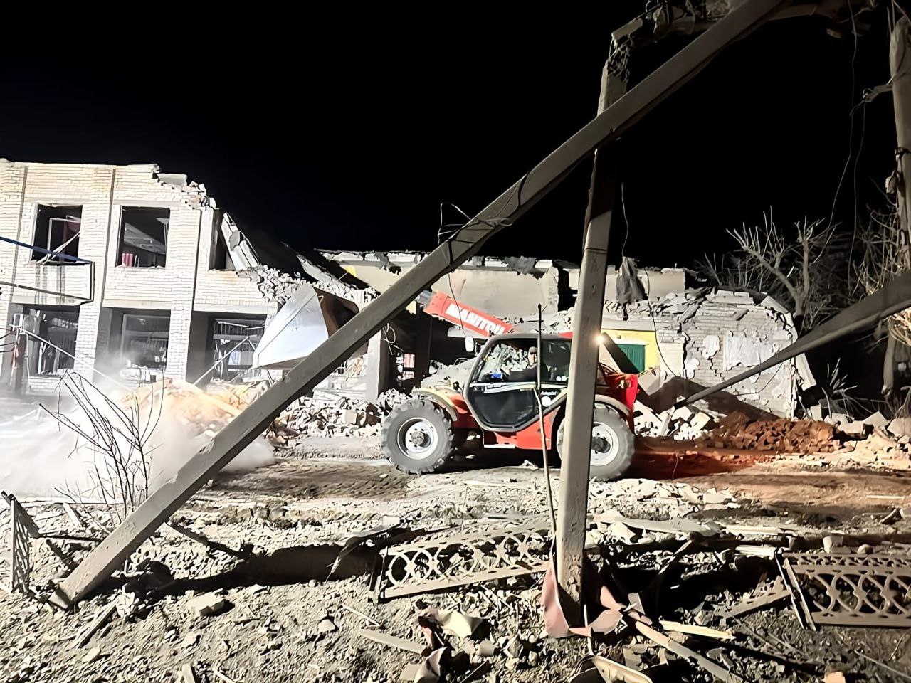 Ракетний удар по Миколаївському району: кількість загиблих зросла