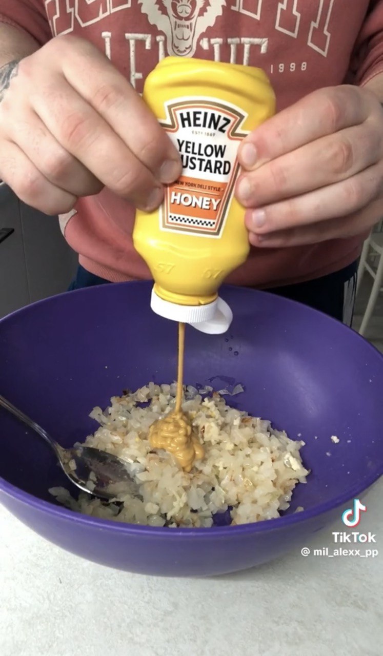 Смажити не потрібно: як приготувати смачні котлети по-німецьки (відео)