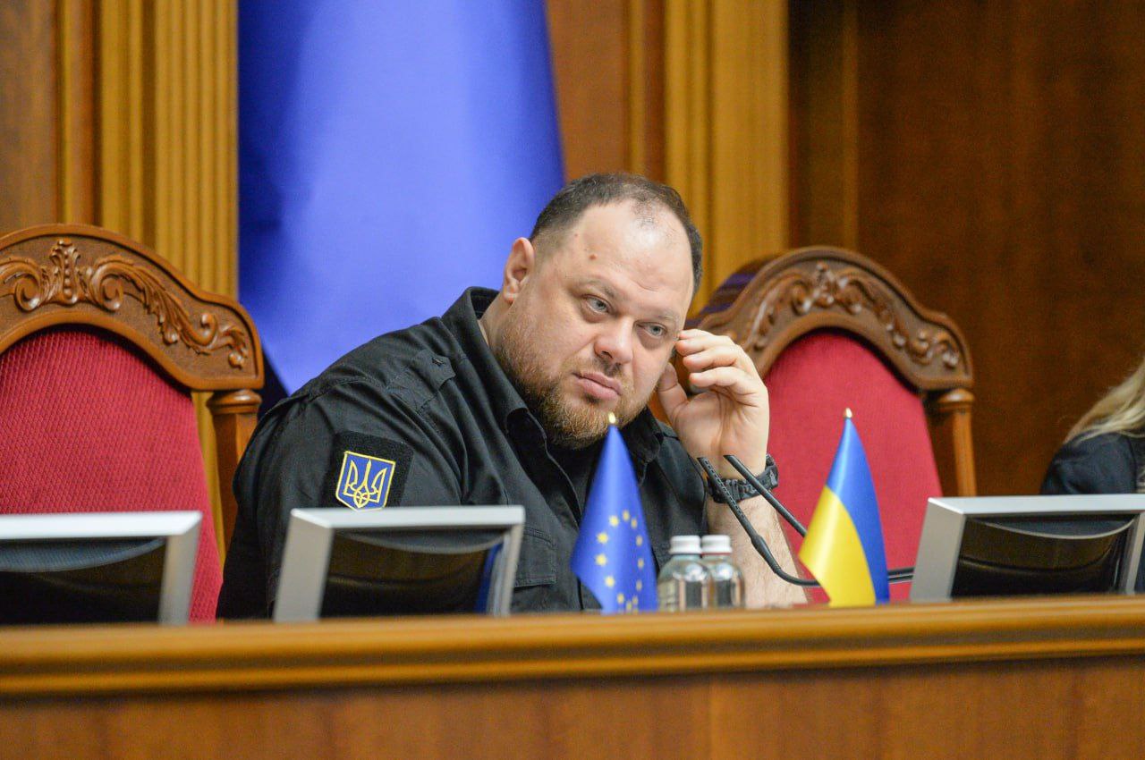 Відбили подачу. Чому Рада завернула закон про мобілізацію і хто посварив "слуг народу" з Банковою