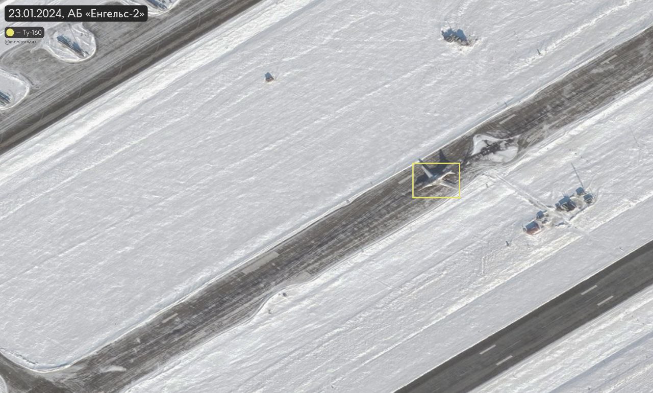 Вот как выглядит аэродром "Энгельс-2", с которого взлетают самолеты бомбить украинские города (фото)