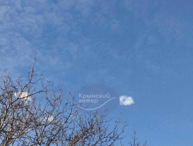 У Криму кажуть про вибухи в Севастополі та біля Сак