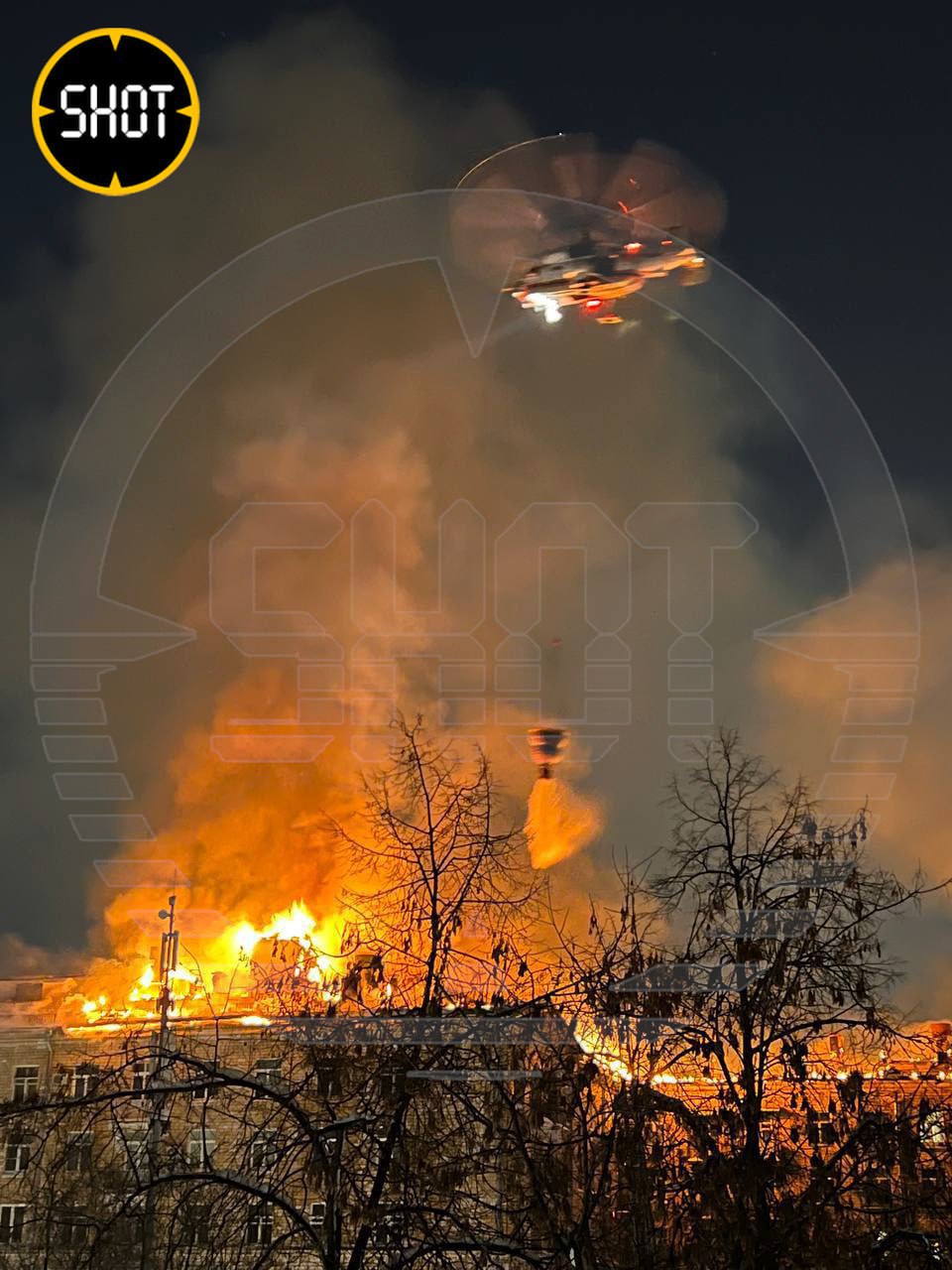 У Москві горить житловий будинок: мешканців евакуювали