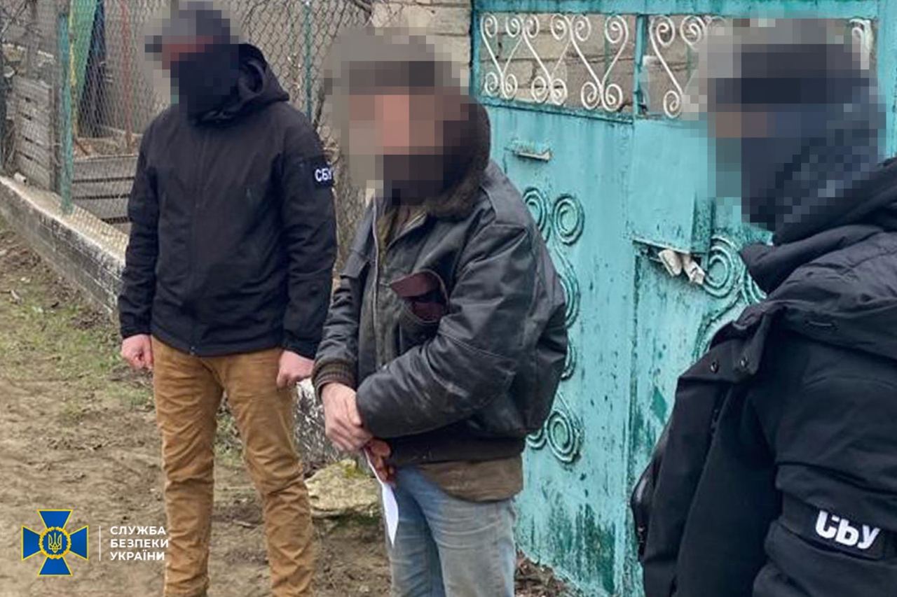 Шпигував за кораблями ЗСУ поблизу Миколаївського морпорту: СБУ затримала агента РФ