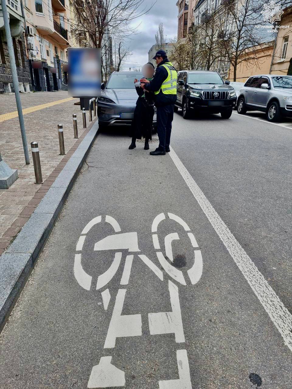 "Поважайте одне одного": українські патрульні розповіли, де не можна залишати авто