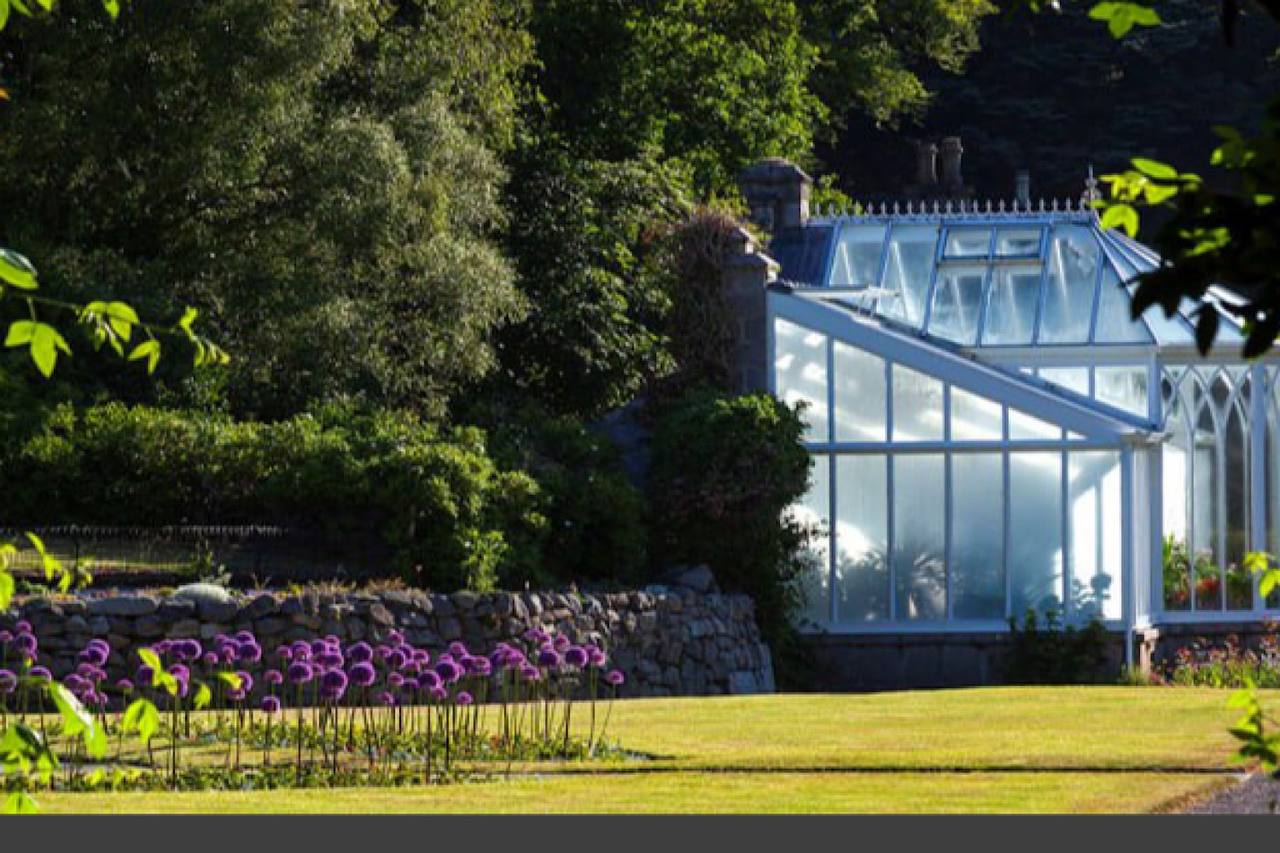 Король Чарльз III впервые открывает двери королевского дворца для туристов