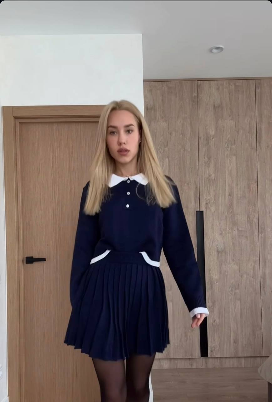 Даша Квиткова показала, как носить интересный весенний лук из трендовых вещей