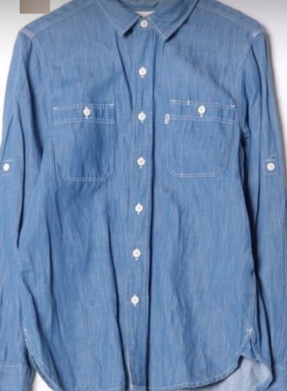 Стиліст назвала 5 речей, які потрібно викинути з гардероба