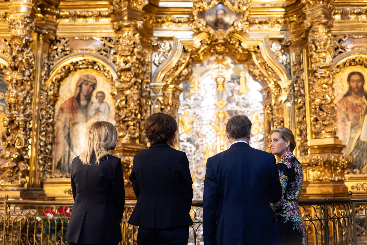 В якому вбранні Олена Зеленська зустріла герцогиню Единбургську в Києві (фото)