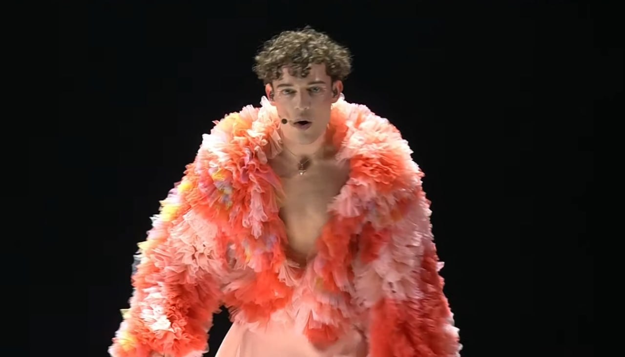 Епатажний Nemo, якому "дихає в спину" Україна, "розірвав" сцену Євробачення