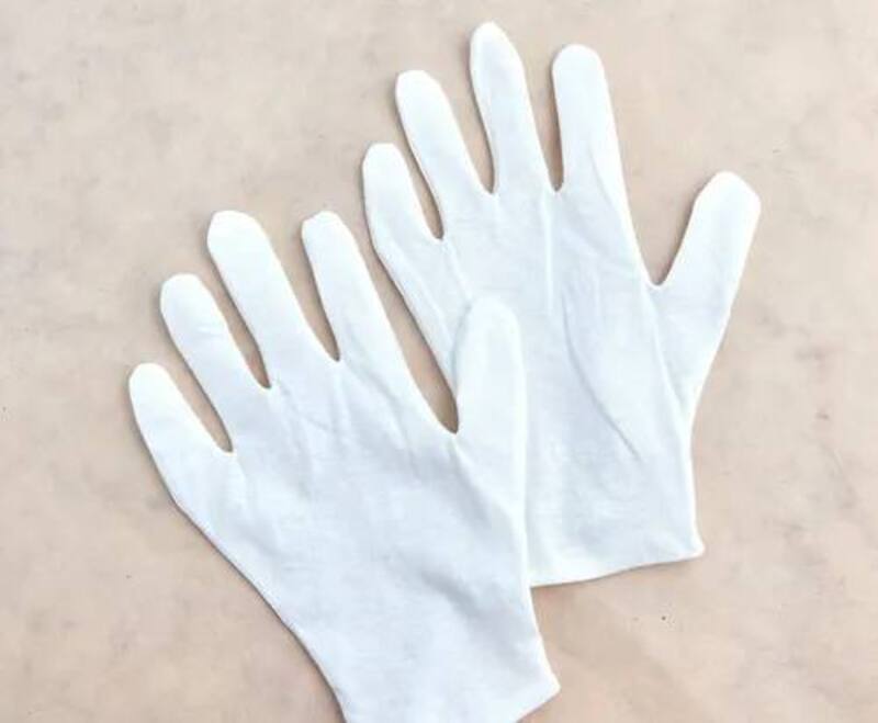 Цей лайфхак допоможе ефективно зволожити шкіру рук