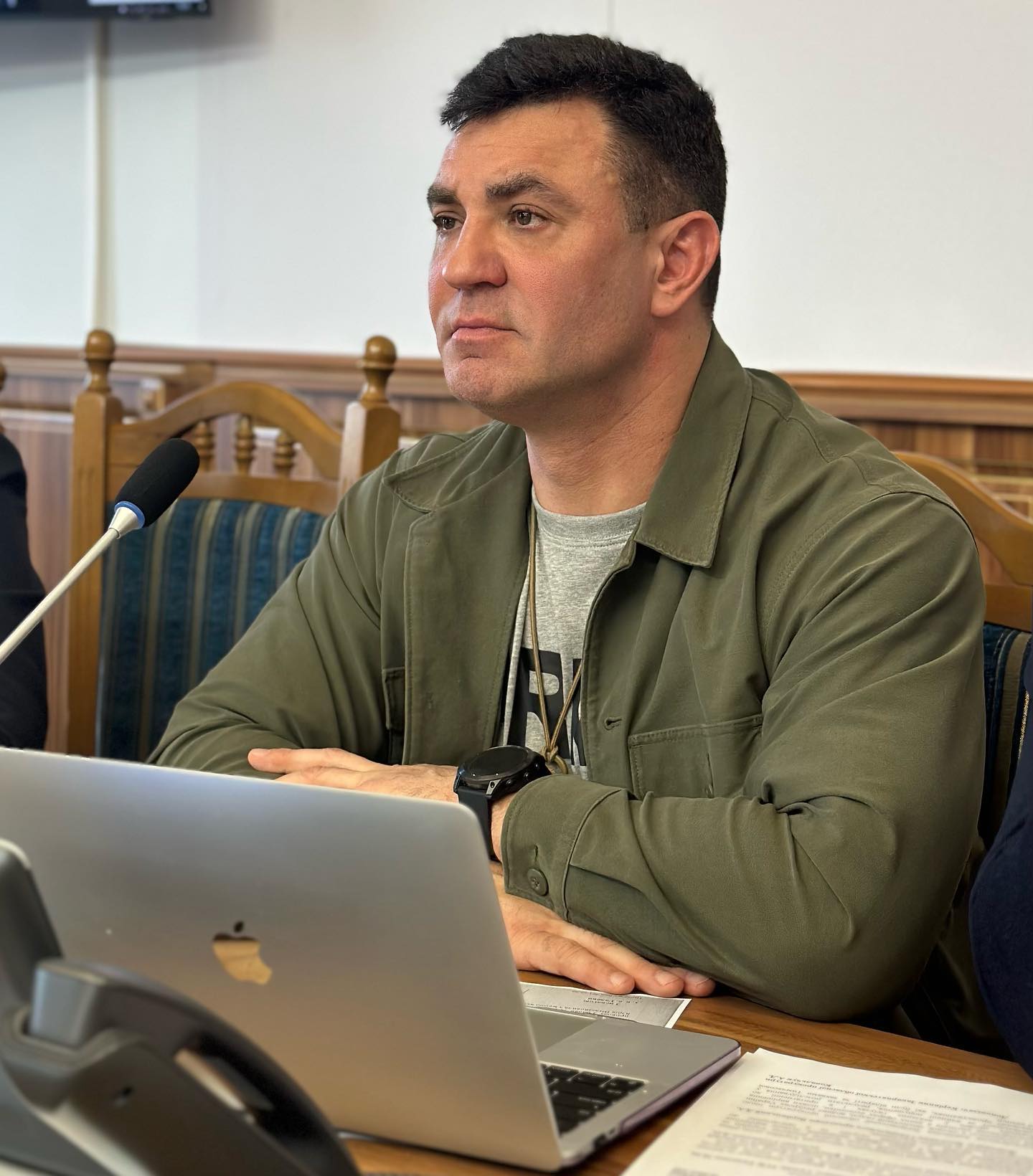 Образ за сотни тысяч: Николай Тищенко в суде "поражал" брендовыми вещами (фото)