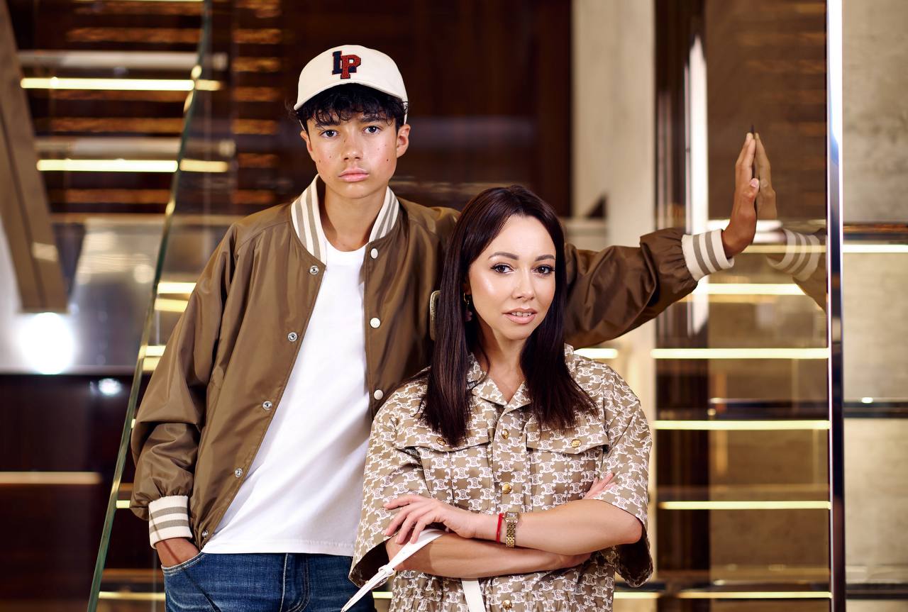 Екатерина Кухар показала, как выглядит сейчас ее старший сын Тимур (фото)