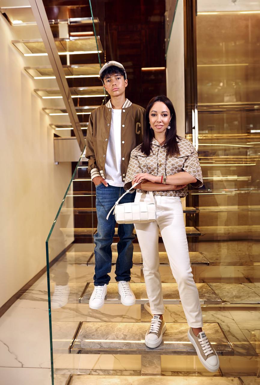 Екатерина Кухар показала, как выглядит сейчас ее старший сын Тимур (фото)