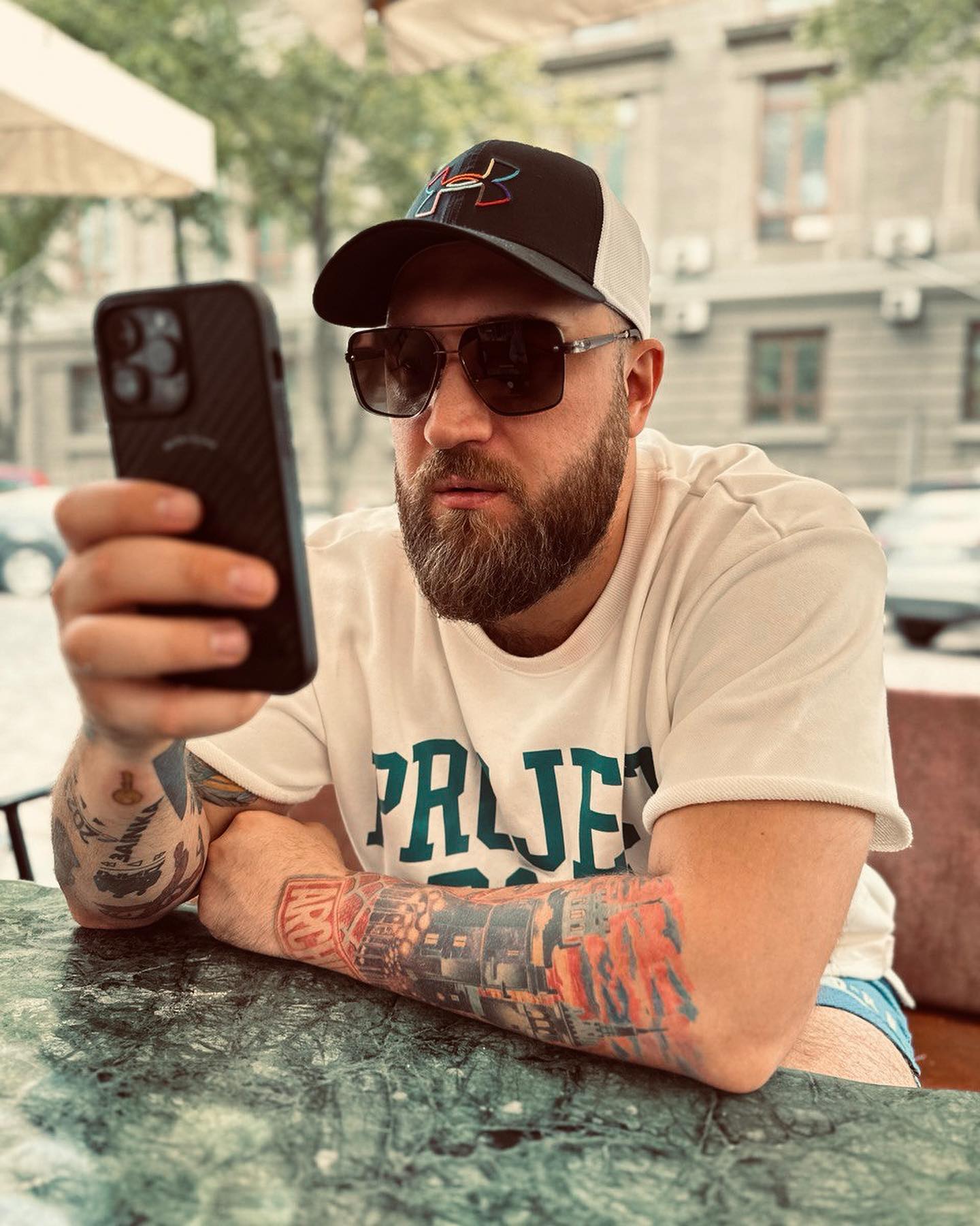 Після виїзду з України Ханумак заявив, що має відстрочку: зірка "Кварталу" назвав причину