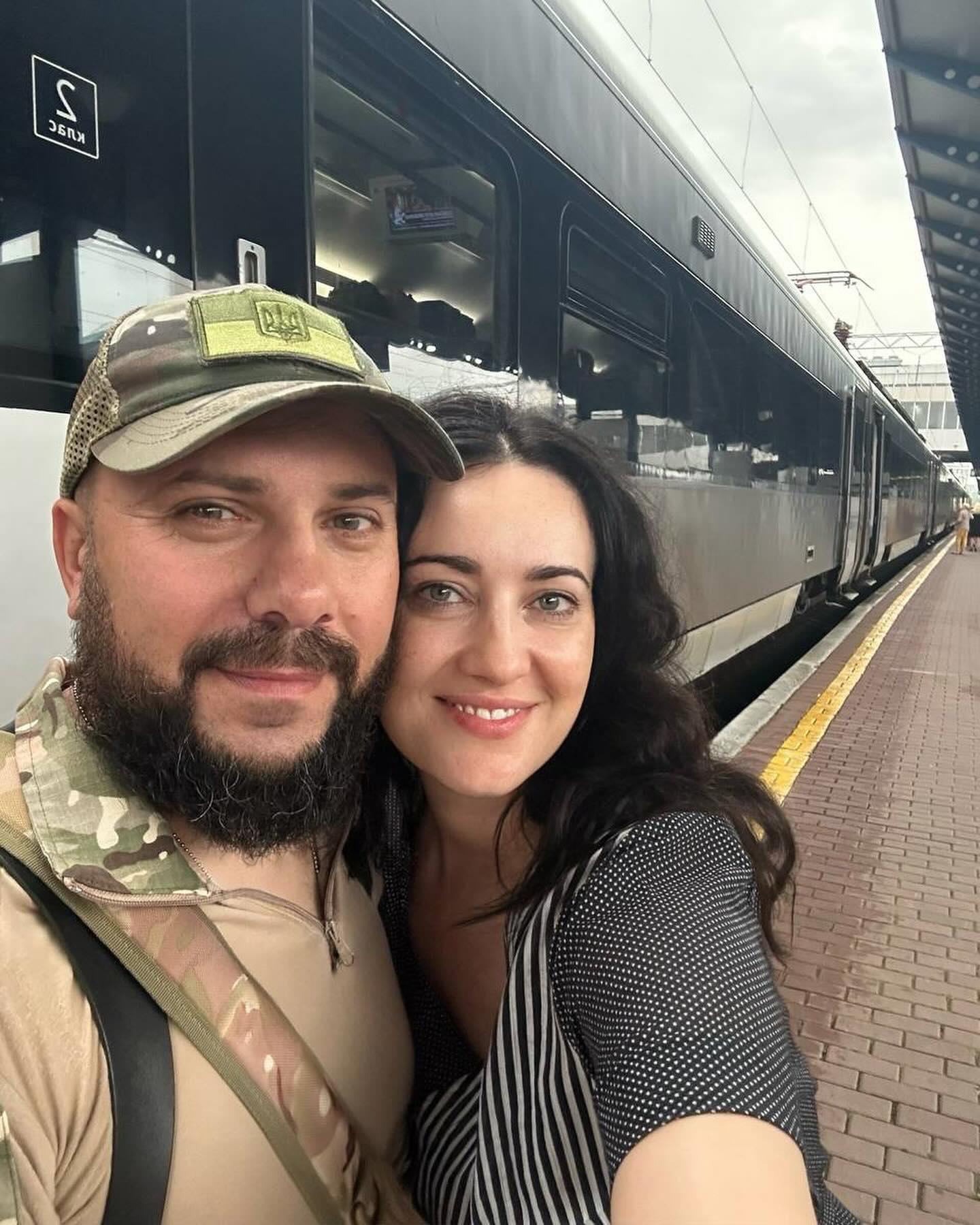 "Від зустрічі до зустрічі": Вітвіцька показала, як проводжає свого коханого на службу (фото)