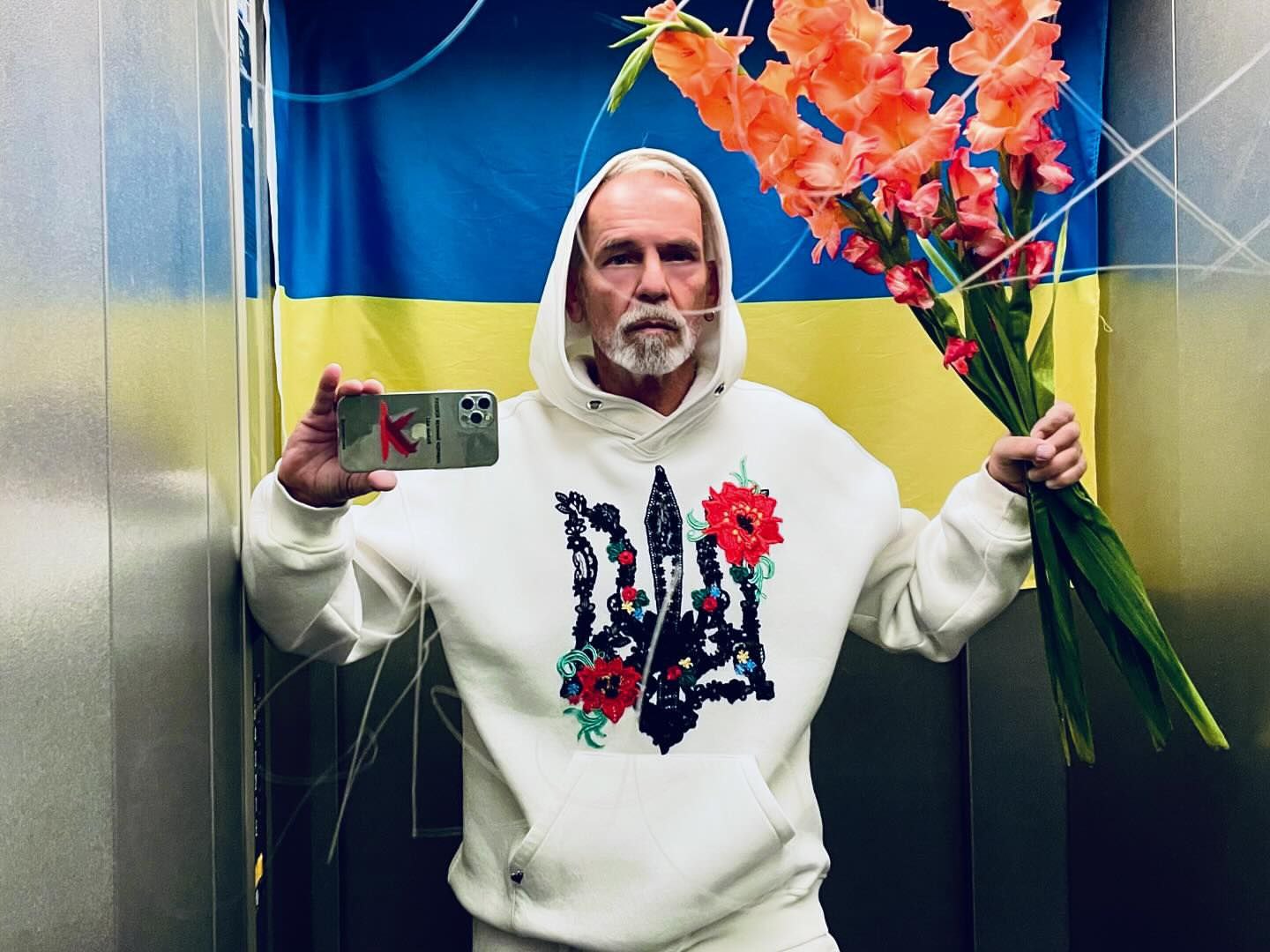 Знаменитий німецький дизайнер вразив яскравою вишиванкою (фото)