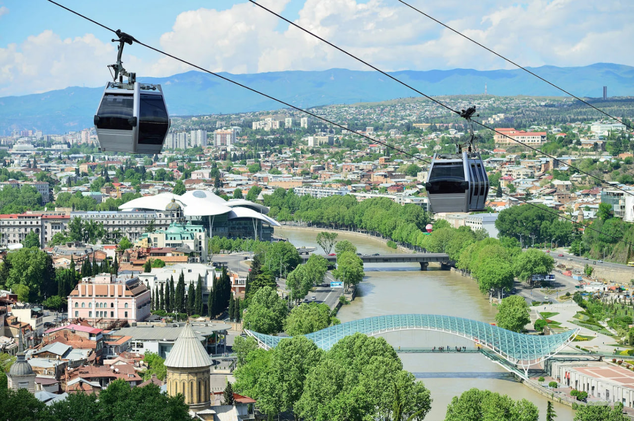 Гостинне гірське Тбілісі: чим дивує туристів грузинська столиця