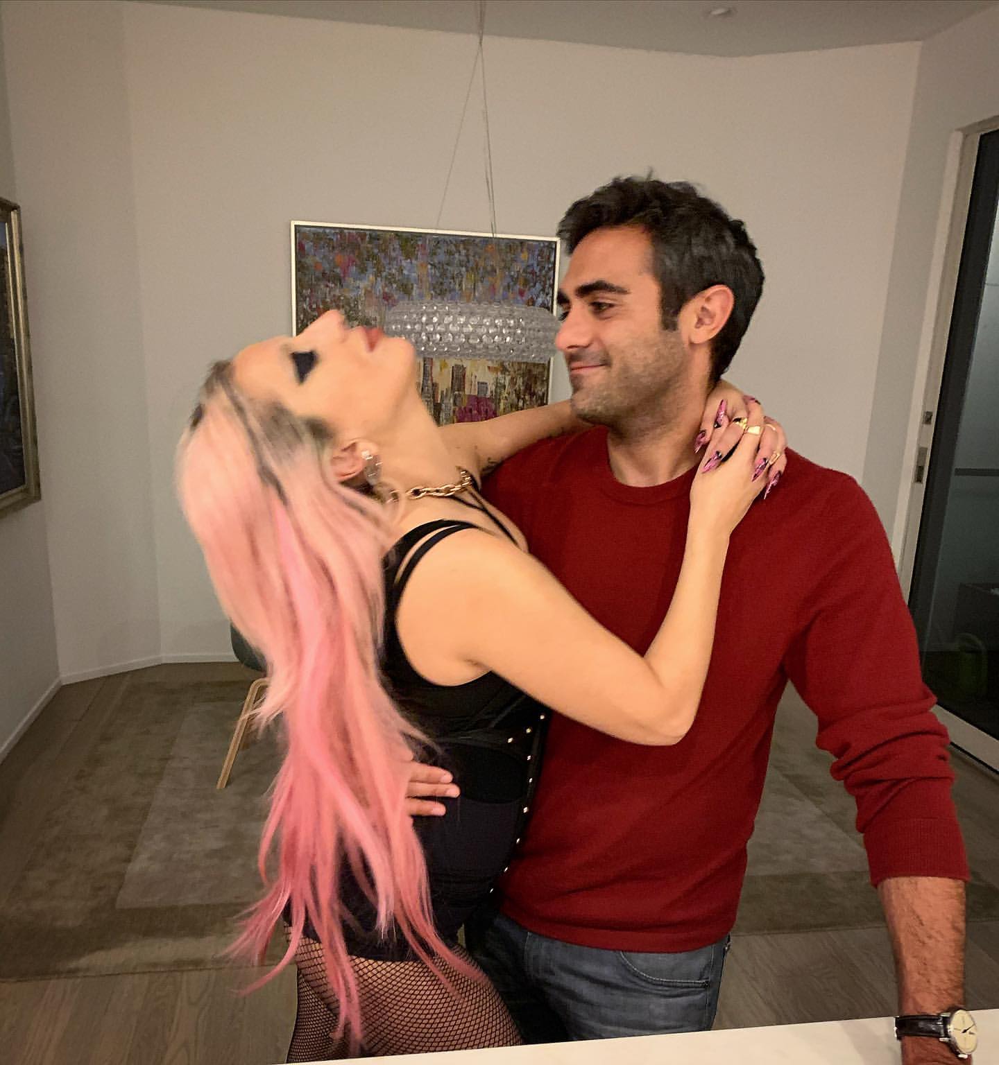 Леди Гага проговорилась о помолвке: что известно о возлюбленном певицы