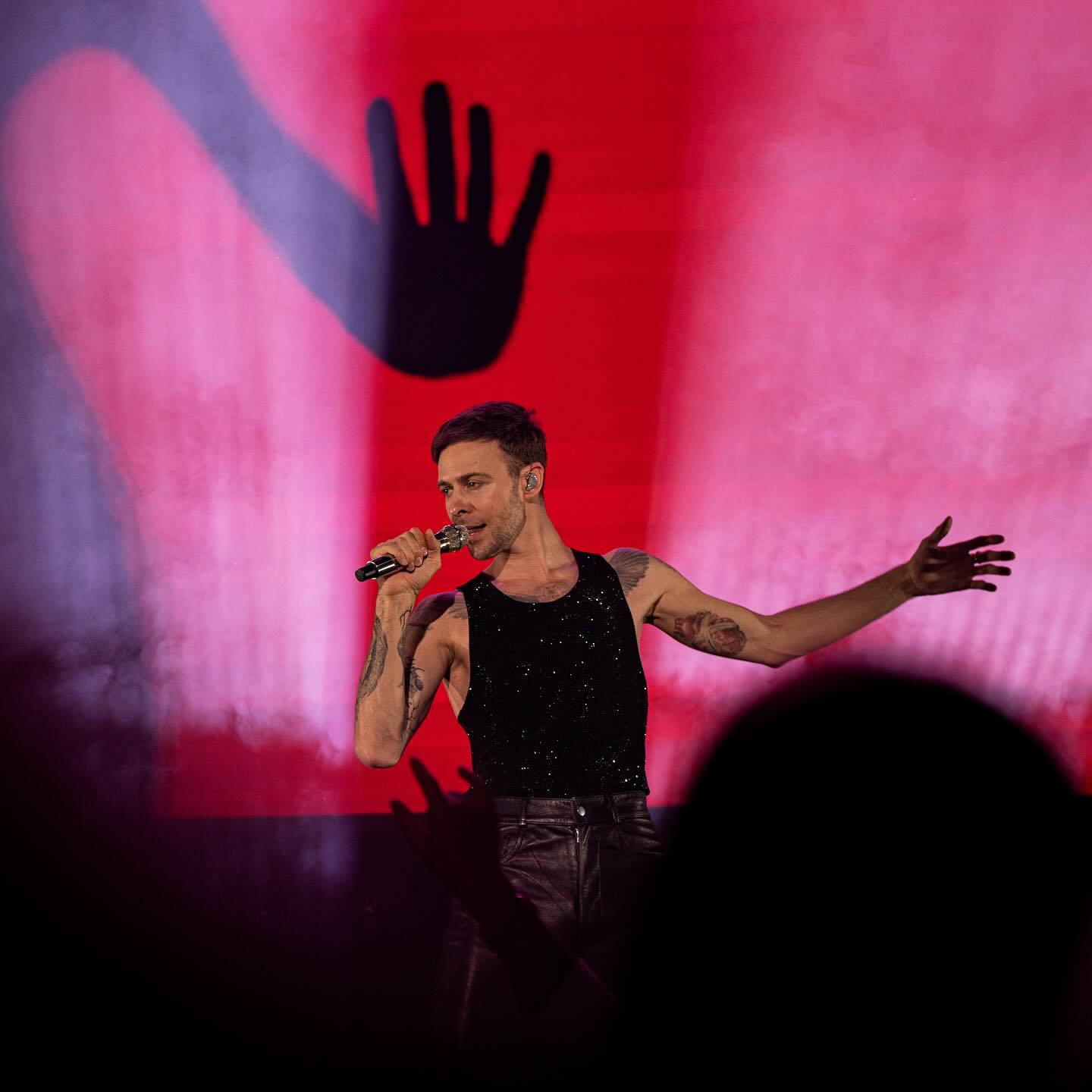 "Як з англійських фільмів": Барських вразив несподіваними образами, які для нього створив штучний інтелект