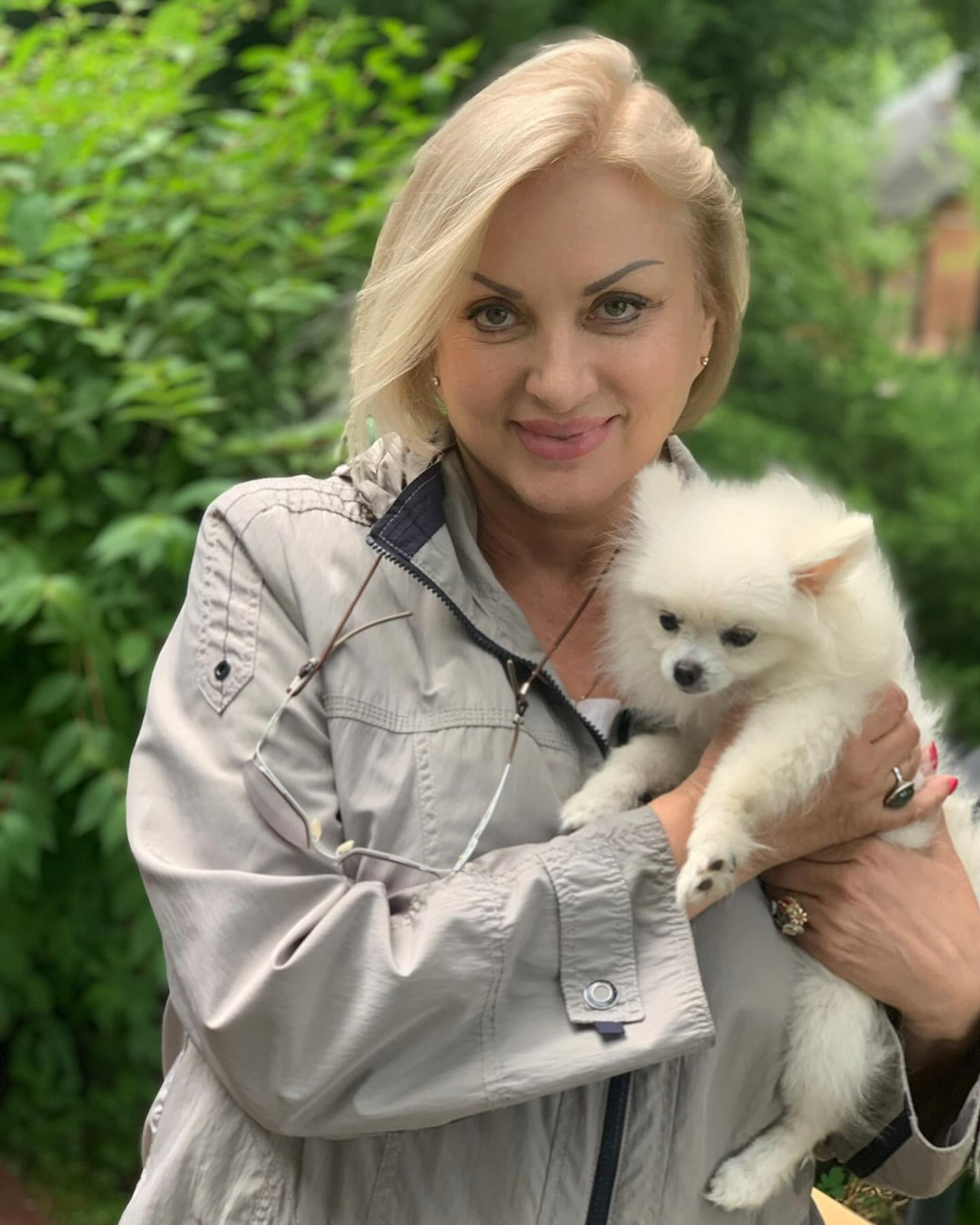 "Наче сестри": Полякова вразила мережу неймовірною схожістю з мамою (фото)