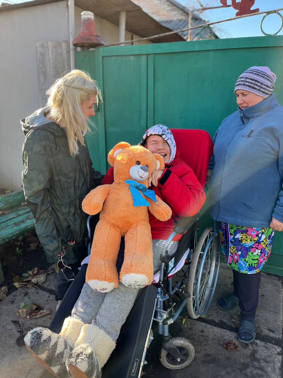 Волонтер Татьяна Люлька: Своими глазами видела, как родители по подвалам прячут детей от эвакуации