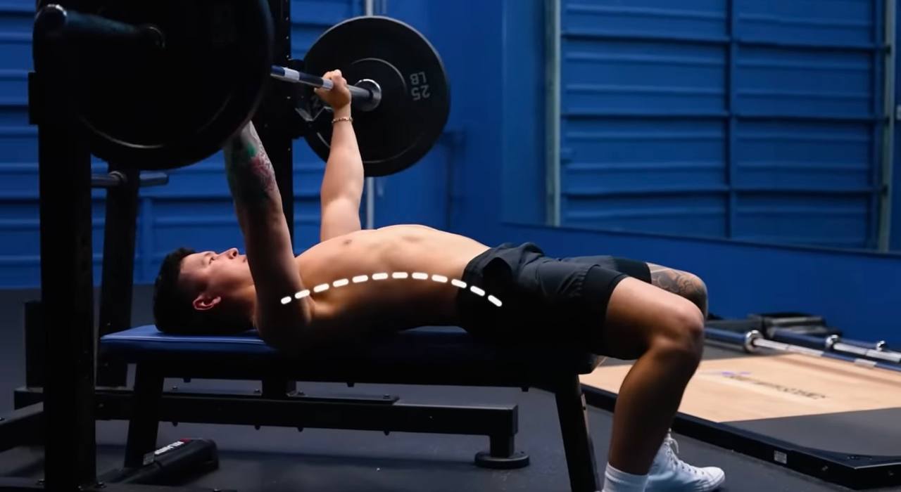 Ось скільки ваги потрібно підіймати в "жимі лежачи", щоб наростити м’язи